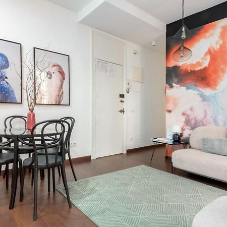 2 Bedrooms 2 Bathrooms Furnished - Malasana - Bright Stylish - Mintystay マドリード エクステリア 写真