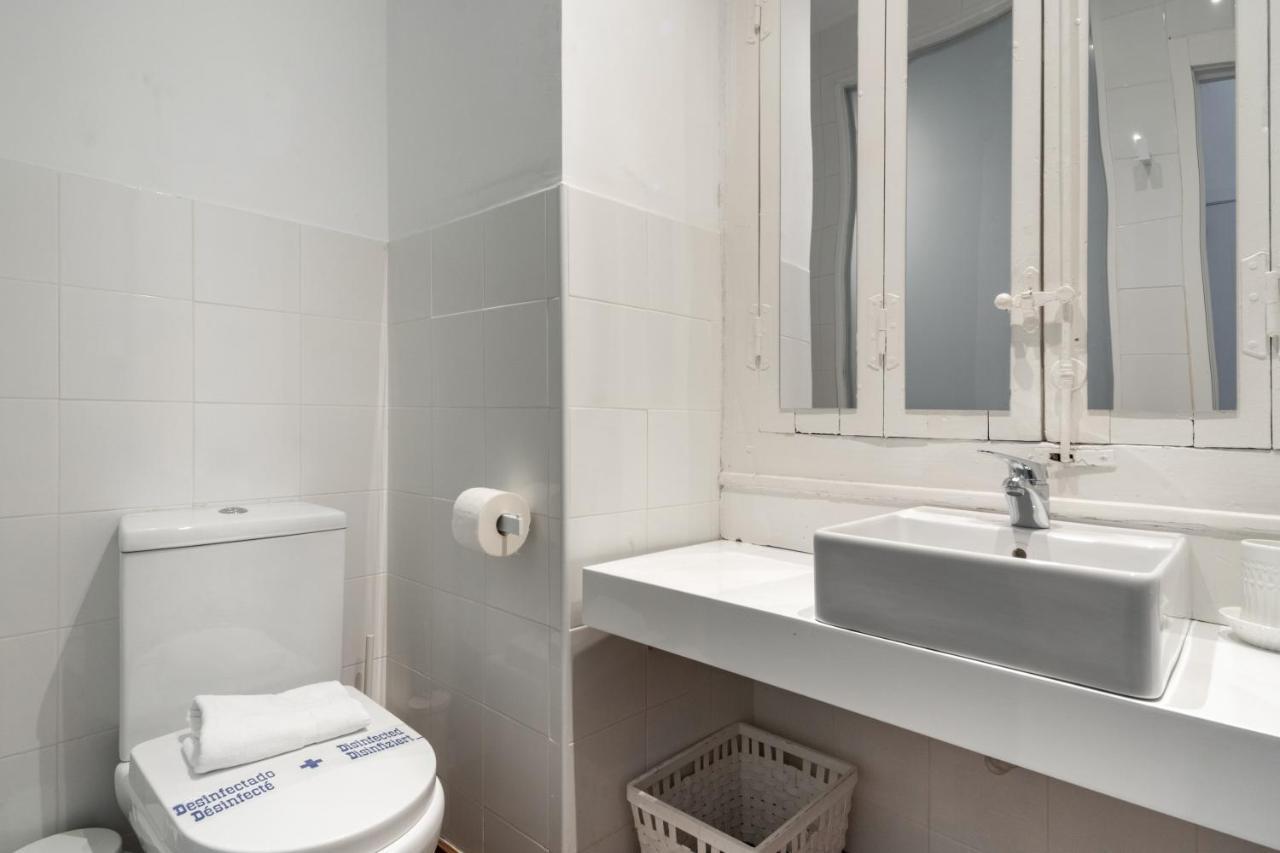 2 Bedrooms 2 Bathrooms Furnished - Malasana - Bright Stylish - Mintystay マドリード エクステリア 写真
