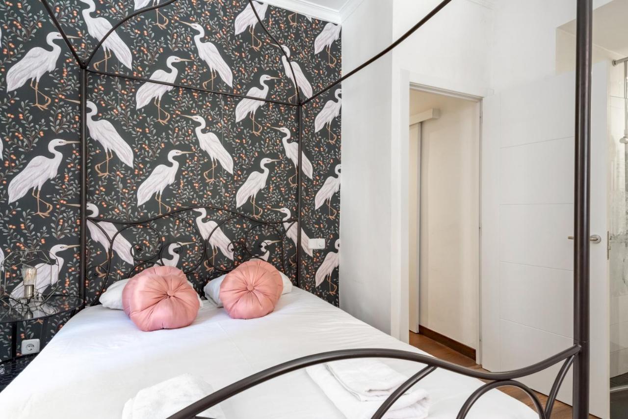 2 Bedrooms 2 Bathrooms Furnished - Malasana - Bright Stylish - Mintystay マドリード エクステリア 写真