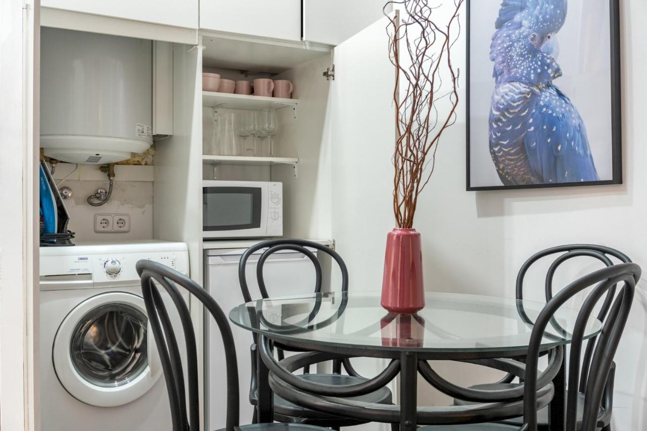 2 Bedrooms 2 Bathrooms Furnished - Malasana - Bright Stylish - Mintystay マドリード エクステリア 写真