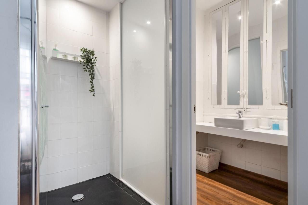 2 Bedrooms 2 Bathrooms Furnished - Malasana - Bright Stylish - Mintystay マドリード エクステリア 写真